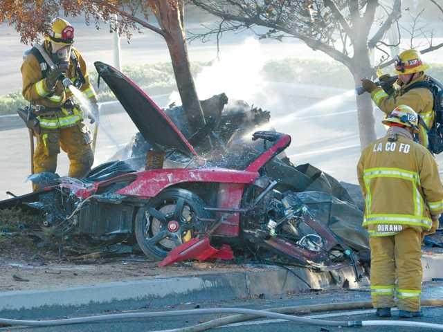 http://media.morristechnology.com/mediafilesvr/upload/santa_clarita/article/2013/11/30/1201_news_Car_Crash_dw_01_copy.jpg