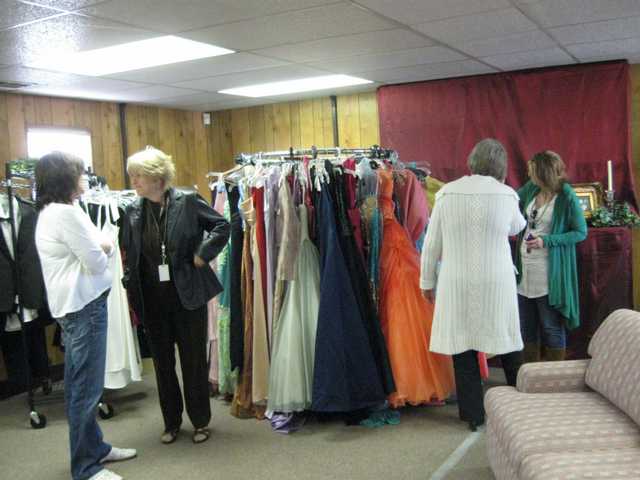 Hart District opens ‘Project Prom’ boutique