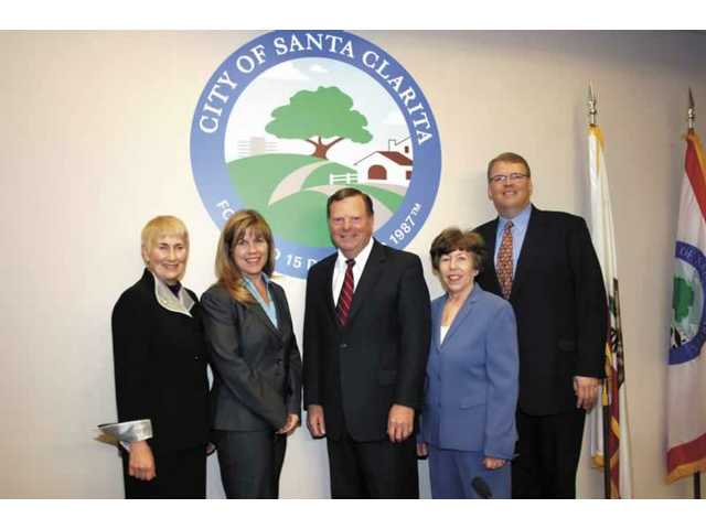 Ender, Kellar take City Council oath