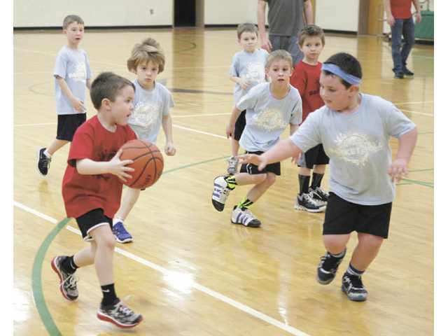 BIG PLAYS, LITTLE PLAYERS BIG PLAYS, LITTLE PLAYERS