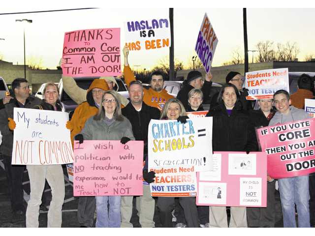 Haslam visits, teachers protest Haslam visits, teachers protest