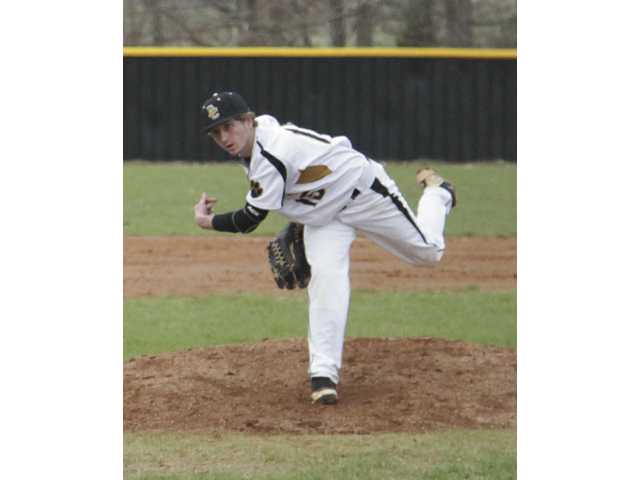 Tigers play tough games, get district wins Tigers play tough games, get district wins