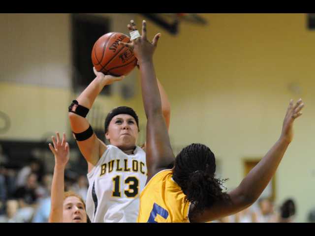 Lady Gators dominate in season opener