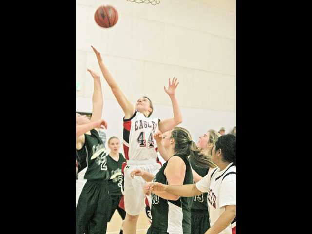 Eagles begin playoff journey with 42-point win