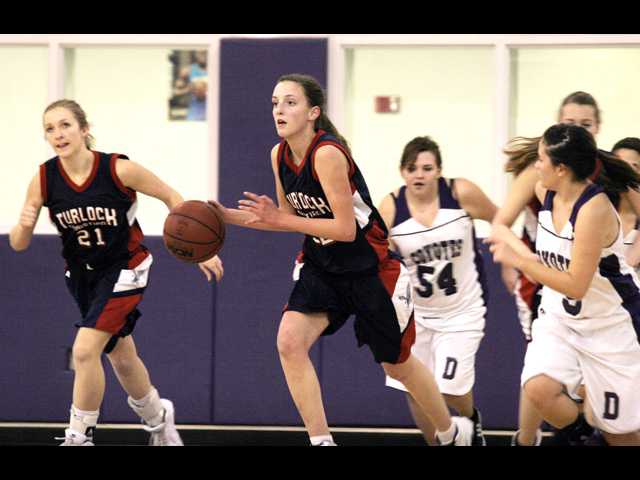 Eagles soar past Coyotes