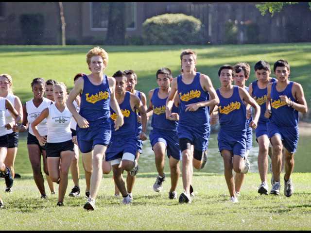 Turlock XC runner pulls off personal best, while girls suffer first loss