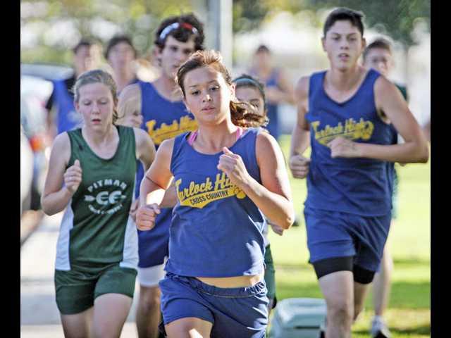 cross country runners pictures. The cross country runners at