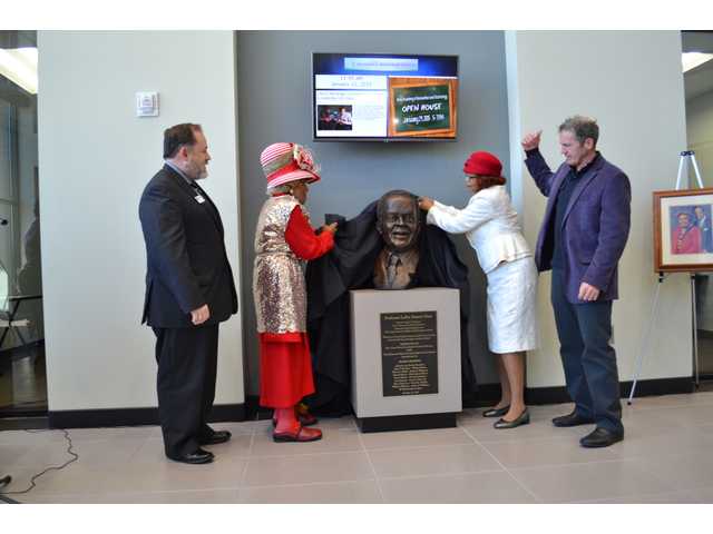 Barrow organization unveils bust of legendary educator Sims at new career academy Barrow organization unveils bust of legendary educator Sims at new career academy