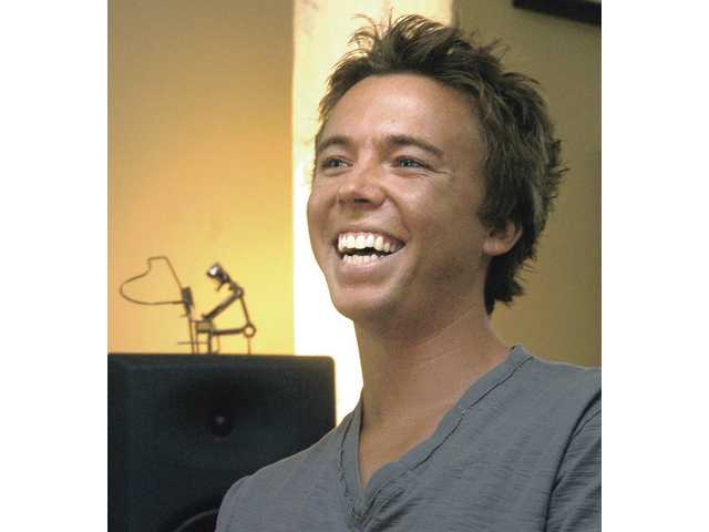 0606_life_Glee_dw_02_copy.jpg