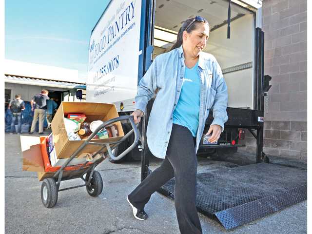 Scv Food Pantry Meets Community S Need Year Round