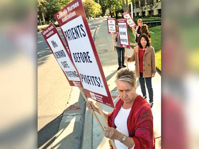 Nurses picket at Henry Mayo Newhall Hospital