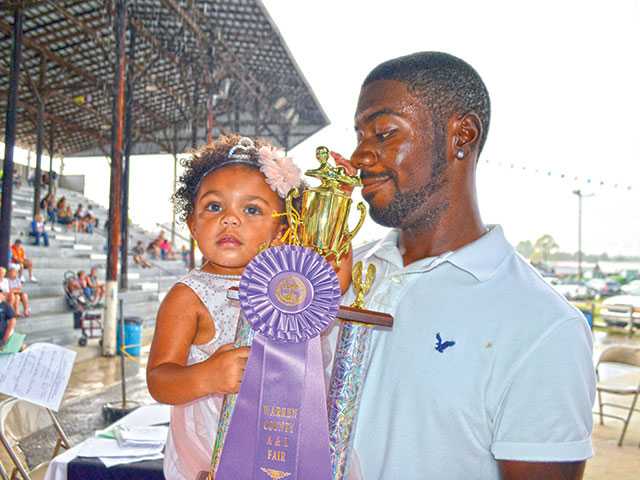 Bevvy of babies compete for crowns Bevvy of babies compete for crowns