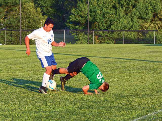 Pioneers roll over Golden Eagles Pioneers roll over Golden Eagles