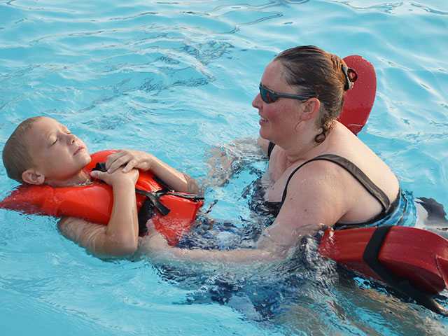 Red Cross swim sign-ups Thursday Red Cross swim sign-ups Thursday