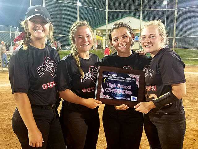 Lady Pioneers become Outlaws Lady Pioneers become Outlaws