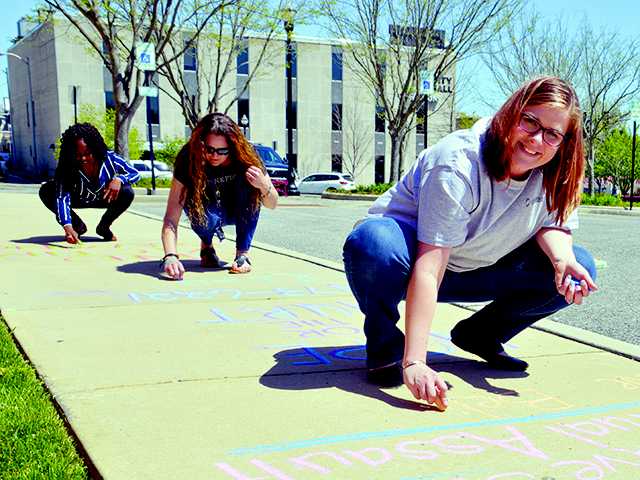 Committee grants permission for 'Chalk Your Downtown' Committee grants permission for 'Chalk Your Downtown'