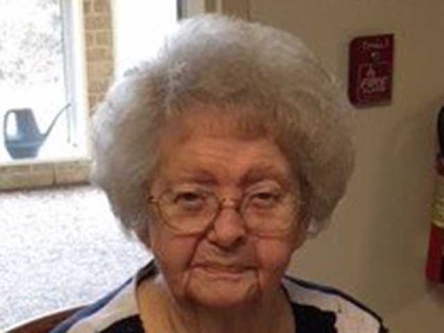 Alma L. Denton Davis, 89 Alma L. Denton Davis, 89