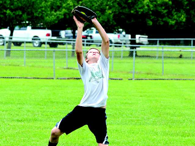 Eagles soar to championship Eagles soar to championship