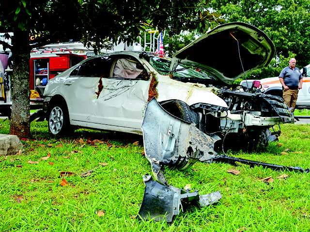 Craven injured in Yager Road crash Craven injured in Yager Road crash