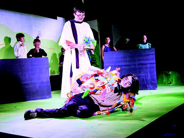 Warren Arts presents Aesop's Fables Warren Arts presents Aesop's Fables