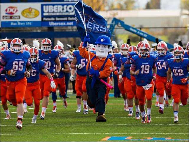 UW–Platteville football picked to finish second in the WIAC