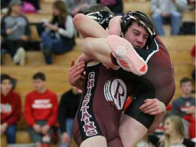 Chieftain wrestlers have great week