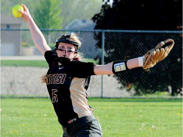Potosi softball picks up two wins Potosi softball picks up two wins