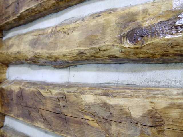 Info sought on recently revealed log home Info sought on recently revealed log home