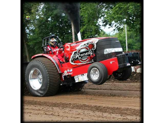 Churning Dirt to feature powerful pulling stunts Churning Dirt to feature powerful pulling stunts