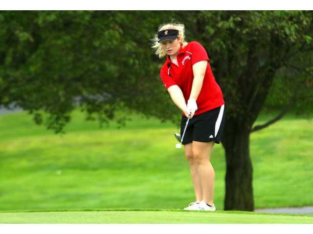 Darlington golfers open season Darlington golfers open season