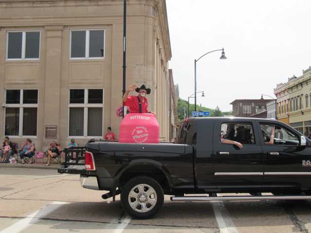 Rodeo/Dairy Days Parade celebrates contestants, industry Rodeo/Dairy Days Parade celebrates contestants, industry