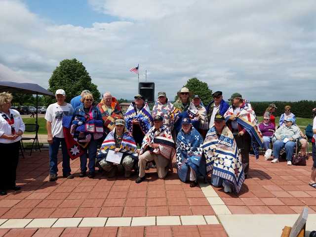 Quilts of Valor presented to vets Quilts of Valor presented to vets